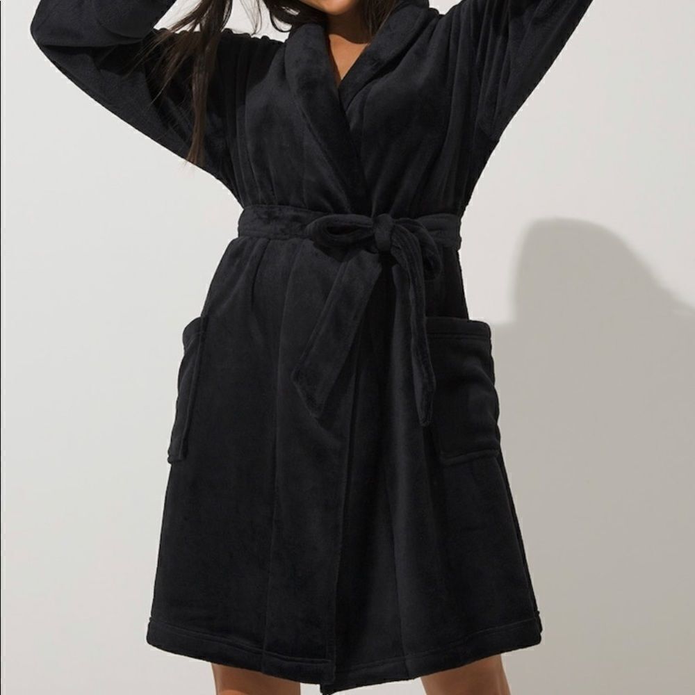 🙌 1 hr sale 🙌Black short cozy  robe